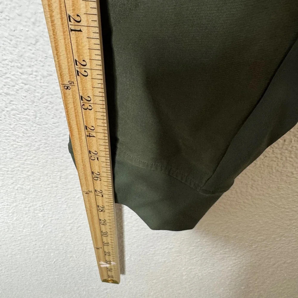 Athleta Trekkie North Joggers‎ Green Hiking Pants Womens 10 Athleisure